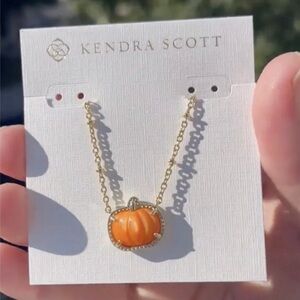 Kendra Scott Pumpkin 🎃 Gold short Pendant Necklace in Orange Mother-of-